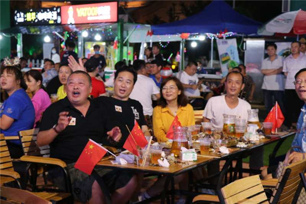 嘉士伯啤酒花園20多年的參節(jié)經(jīng)歷和啤酒品質(zhì)，也成為市民游客心中的“活招牌”