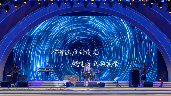 知名樂隊盤尼西林、紙雀牌演出在啤酒城，免費(fèi)觀看！
