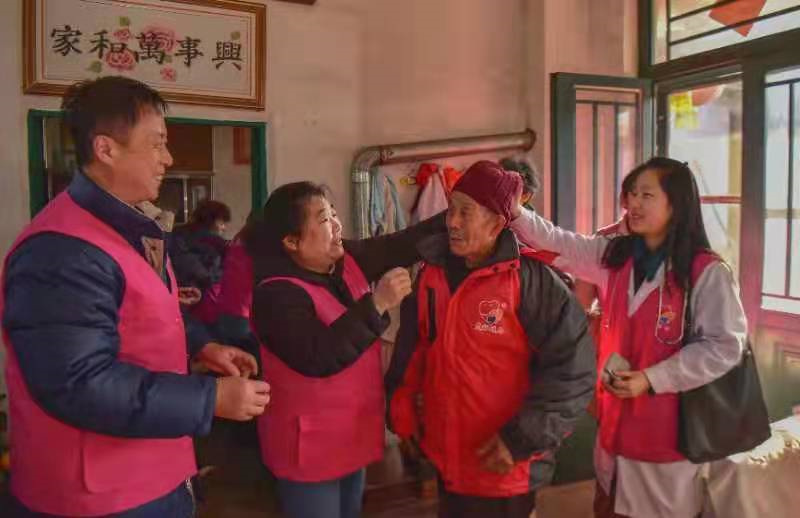 12.5國際志愿者日|市北區(qū)志愿服務團隊持續(xù)推進“暖冬行動”，溫暖孤寡老人