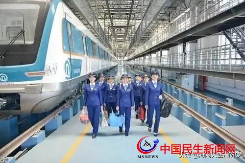 青島地鐵：投資3000億，利息和運營補貼或?qū)⒊蔀槭胸斦某林刎摀?dān)