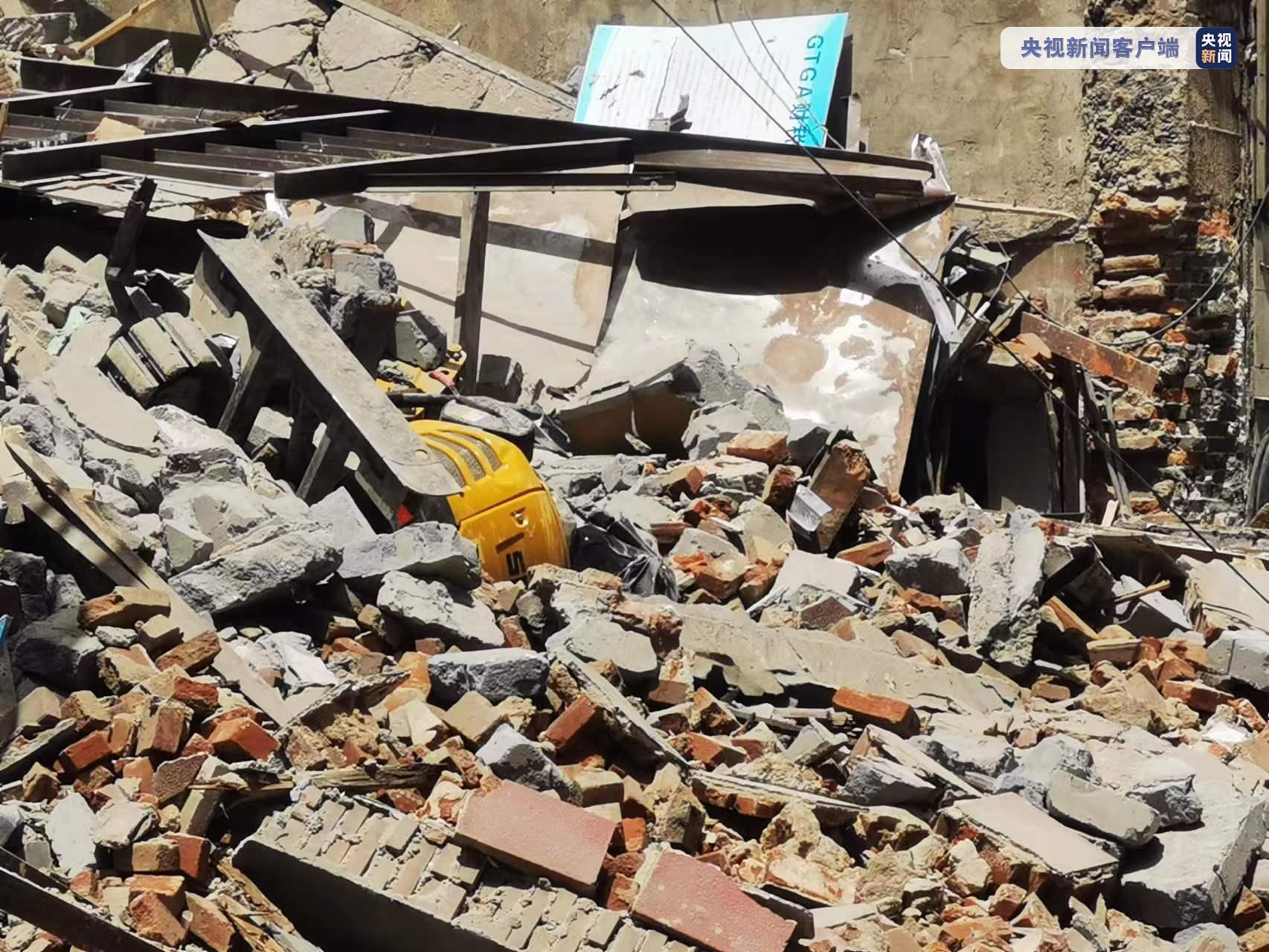 青島一建筑在拆除時發(fā)生坍塌 已造成多人受傷