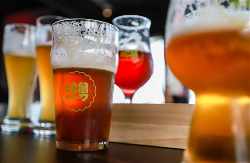 在金沙灘啤酒城，讓哈舅帶你微醺一下！