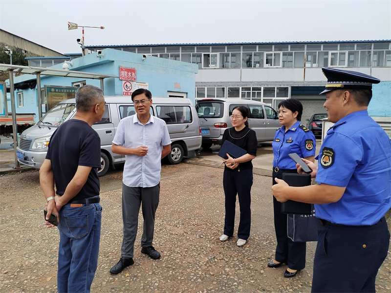 國慶假期，青島市區(qū)兩級城管聯(lián)動擰緊燃氣“安全閥”